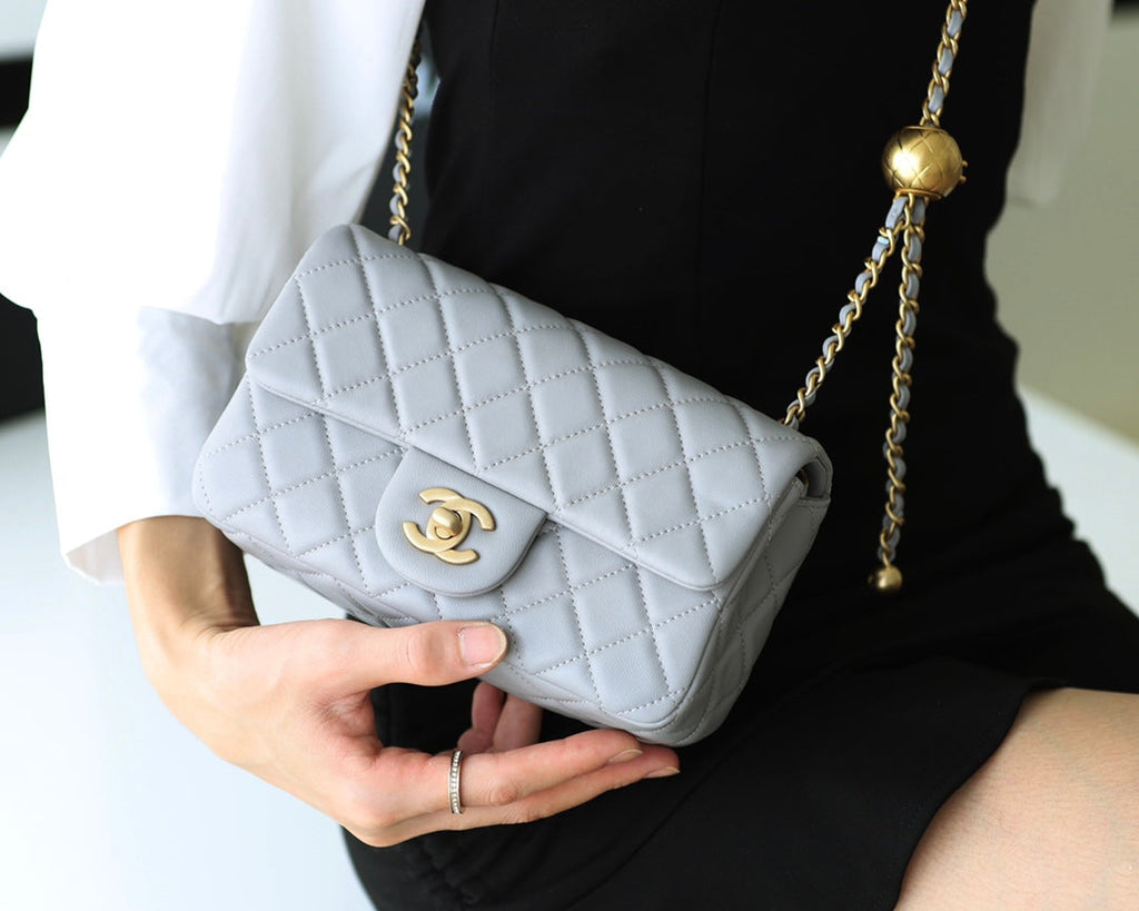 CHANEL FLAP BAG 20CM GREY LAMBSKIN GOLD HARDWARE