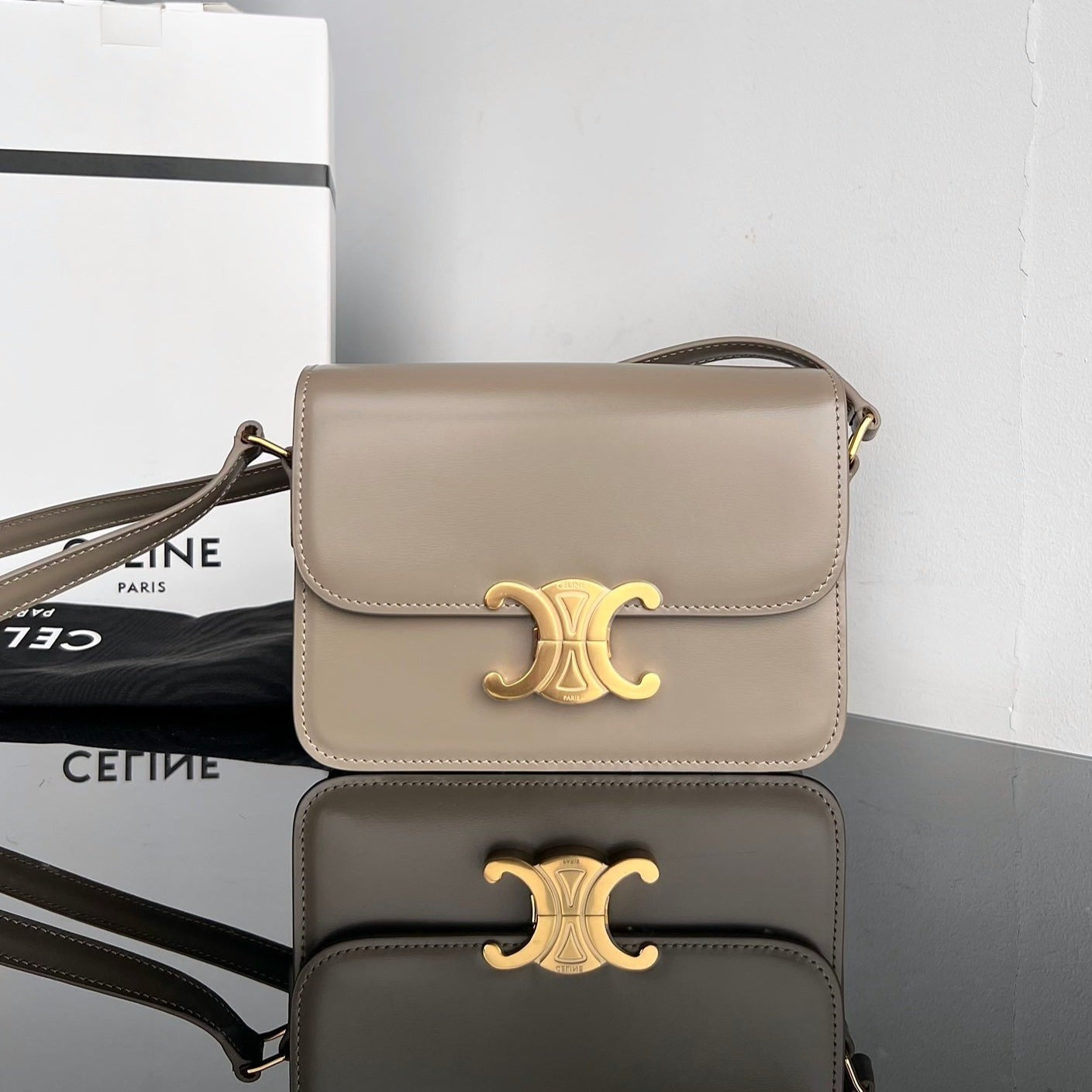 CELINE TRIOMPHE TEEN 22 PEBBLE GREY COWHIDE