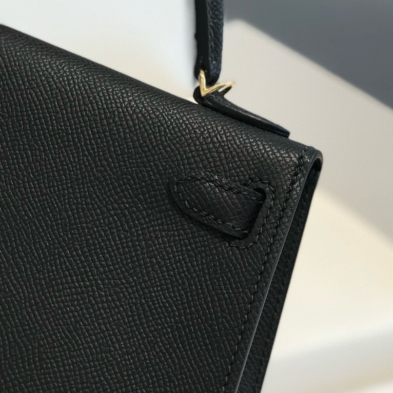 HERMES KELLY MINI 19 BLACK EPSOM CALFSKIN GOLD HARDWARE